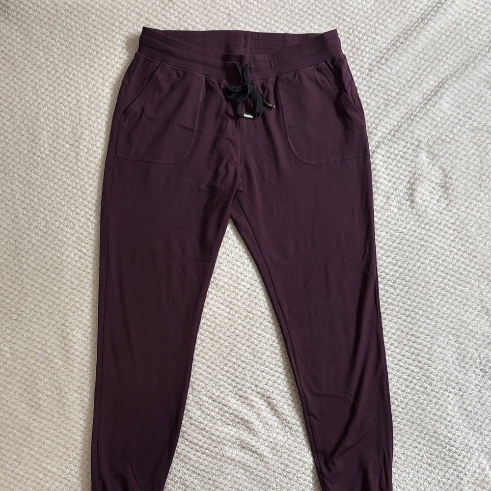 ZYIA Women's Plum Unwind Joggers